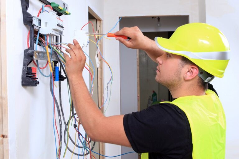 Benefits of hiring residential electricians