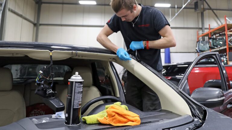 Phoenix Windshield Repair: Choose from the Best Auto Glass Companies Around